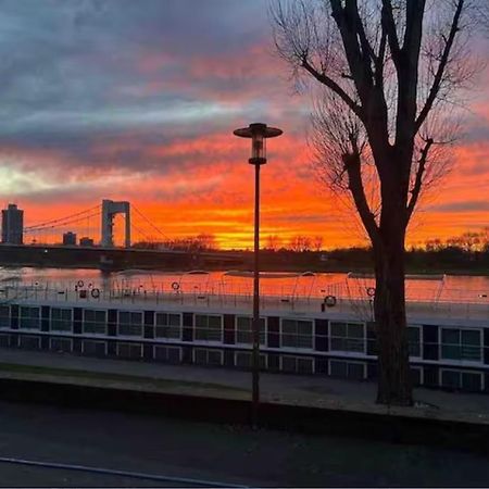 Zimmer In Koeln Экстерьер фото