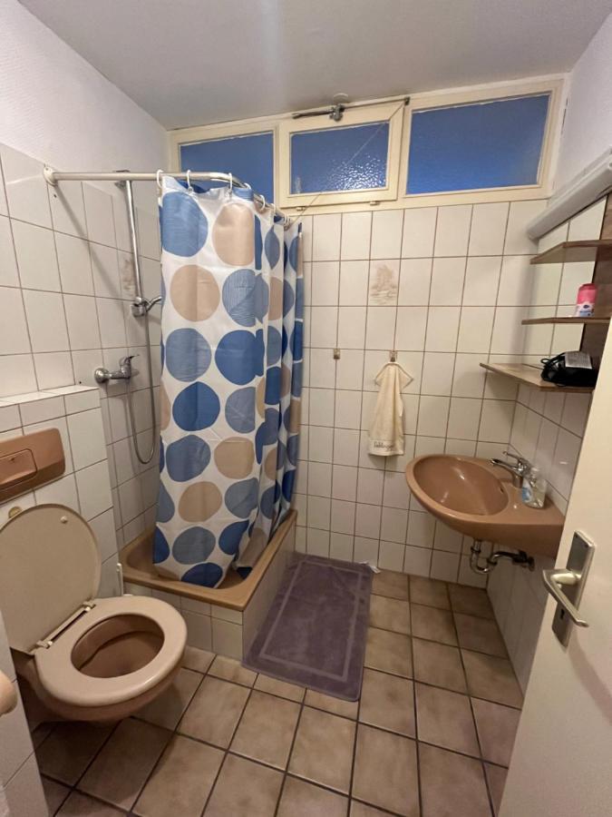 Zimmer In Koeln Экстерьер фото
